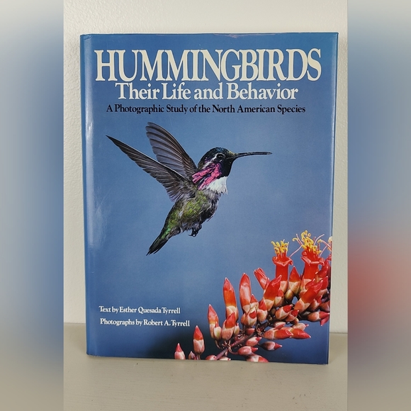 Other - Large Pictorial Book on Hummingbirds and Their Life Journey New